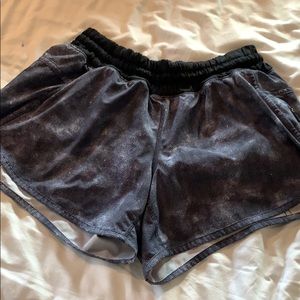Lulu size 8 tracker shorts